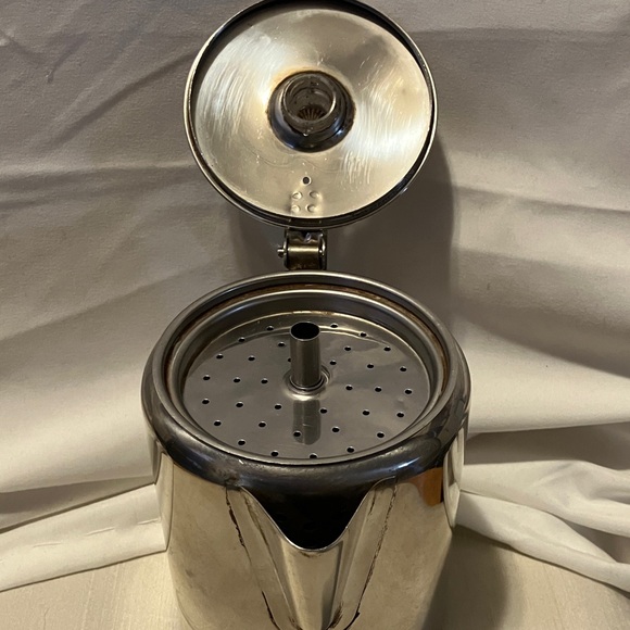 Older. 1980s-1990s. Stainless steel , mini. 3 cup , percolator style coffee - Picture 5 of 12